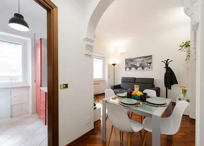 Vatican House * Roma